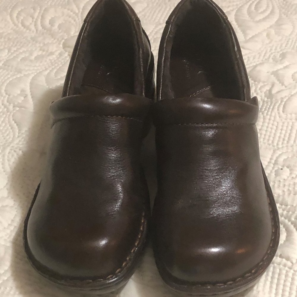 Women's BOC Clogs Size 8